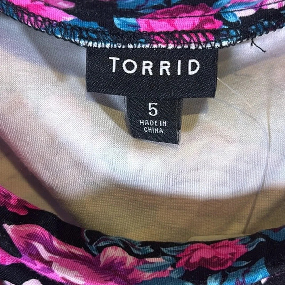 Torrid Mini Ponte Off Shoulder Black Floral Print Skater Dress Size 5 NWT Dressy - Picture 6 of 11